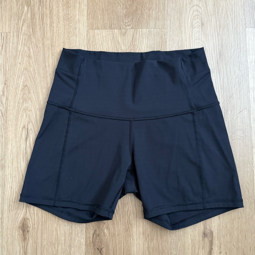 Lululemon Black High Rise 4 Inch Biker Shorts Women’s Size 8